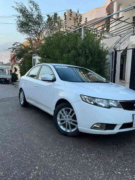 سیڕاتۆ مۆدێڵ 2011 گێڕ عادی زۆر خاوێن و جوان.
مواسەفات: کامێڕا و شاشە ئایپاد، حەساس، ئاوێنە ئیشاڕەت، ئاوێنە شەفت، ناو دەشبوڵ لیدی سۆر، گێچی حەماوەی ناو دەشبوڵ، سوکان ڤۆلیوم.
سبوغ: یەک دۆسە و دوو بست بن دەرگای سەکن و تەزرەکی وردیشی هەیە.
گێڕ و مەکینە بەشەرت
سەنەوی یەک مانگی ماوە بەسەربچێت و 380 هەزار غەرامەی لەسەرە.

شوێن: سۆران

نرخ:ٚ 95 وەرەقە و مەجالێکی کەمیشی تێدایە

بۆ پەیوەندی کردن 
کۆڕەک ***********
زین *********** سوران
