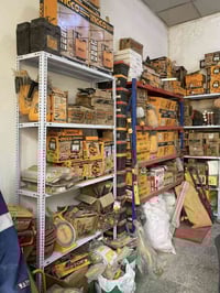 تصفية محل • ١٨٠ مادة • ٤ عارضات انجيكو