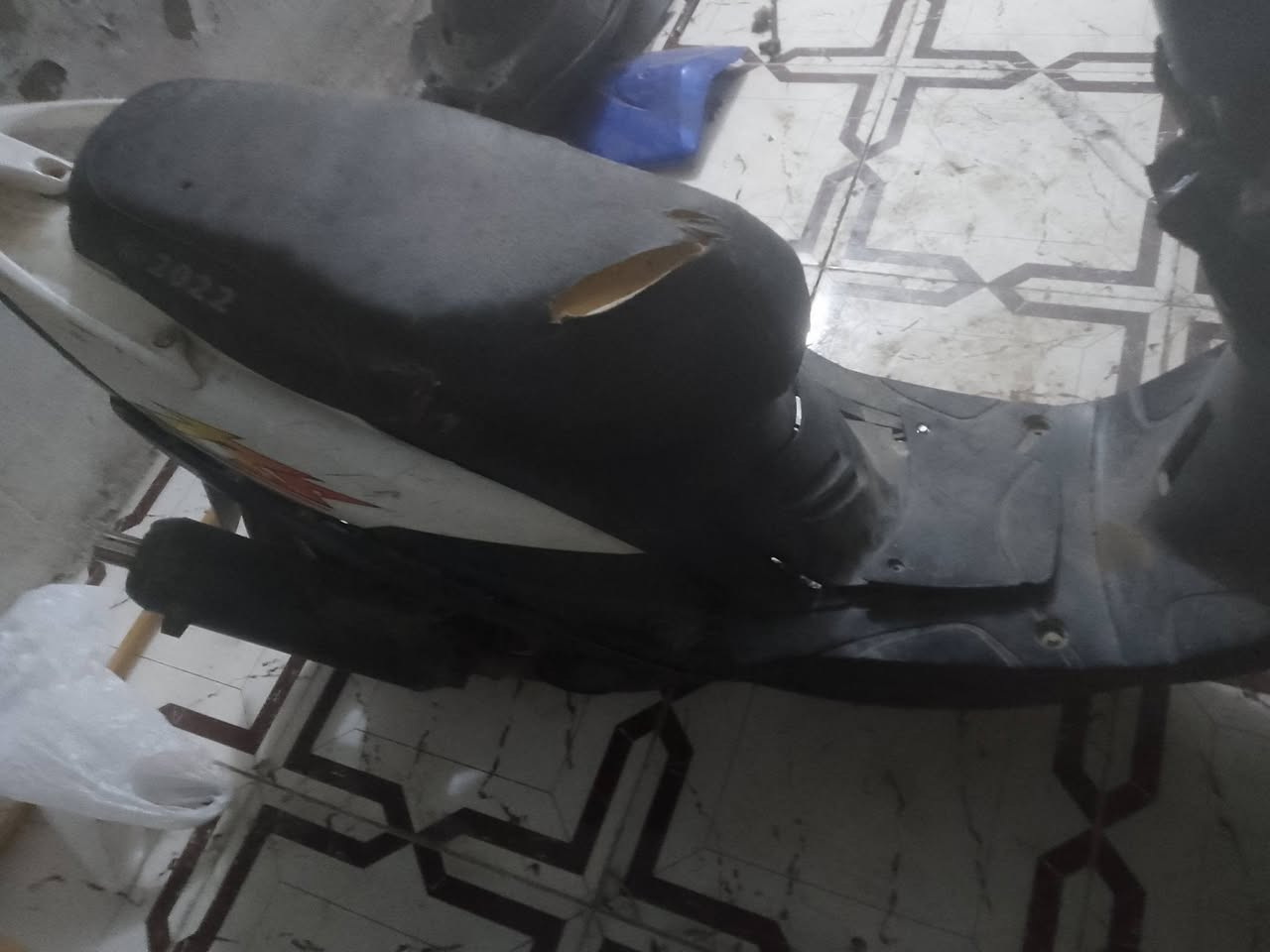 ماكس عدله دراجه مكينه ما مفتوحه دراجه طفت كطعت نار انبيع عل وضعه وشرط ابيع مكينه شغاله وسليمه بيه تزويد وصالنصه اف ام سعر 250 قفل قفل شراي يتصل ويجي يأخذه ***********
