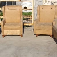 تخم قنفات ٨ مقاعد للبيع والسعر ١٠٠ الف فقط ٠٧٧٢٧٤٩٨١٠٥