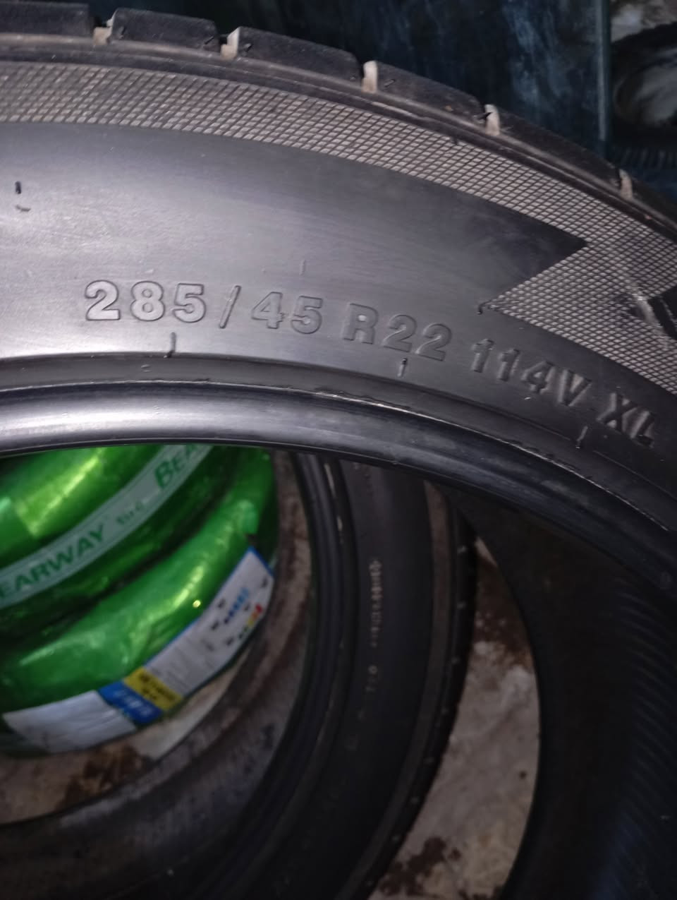 السلام عليكم تخوم تاير اندونيسي مال باله بنشر ما بي سعر مناسب المحتاجهن يخابرني *********** ما متواجد على الفيس
285
45
22
