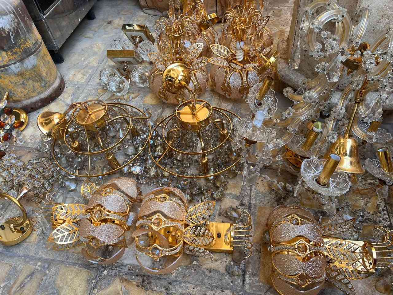 السلام عليكم عندي هاي الثريات نضيف كلش اريدهن ٢٠٠ بي مجال بسيط


**إذا كنت صاحب هذا الإعلان وتريد حذفه لأي سبب، رجاءا أرسل رسالة إلى الدعم الفني**