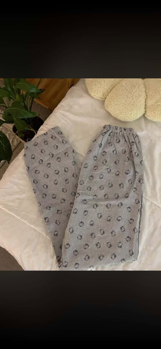 نعومه واناقه بنفس الوقت
بجامه Hello kittyن رصاصي وتخبل
ناعمه وتخلي ستايلج يجنن بالبيت
متكونه من ٣قطع
بسعر١٢ فقط
توصيل محافظات ٤
داخل الكوت ١ فقط


**إذا كنت صاحب هذا الإعلان وتريد حذفه لأي سبب، رجاءا أرسل رسالة إلى الدعم الفني**