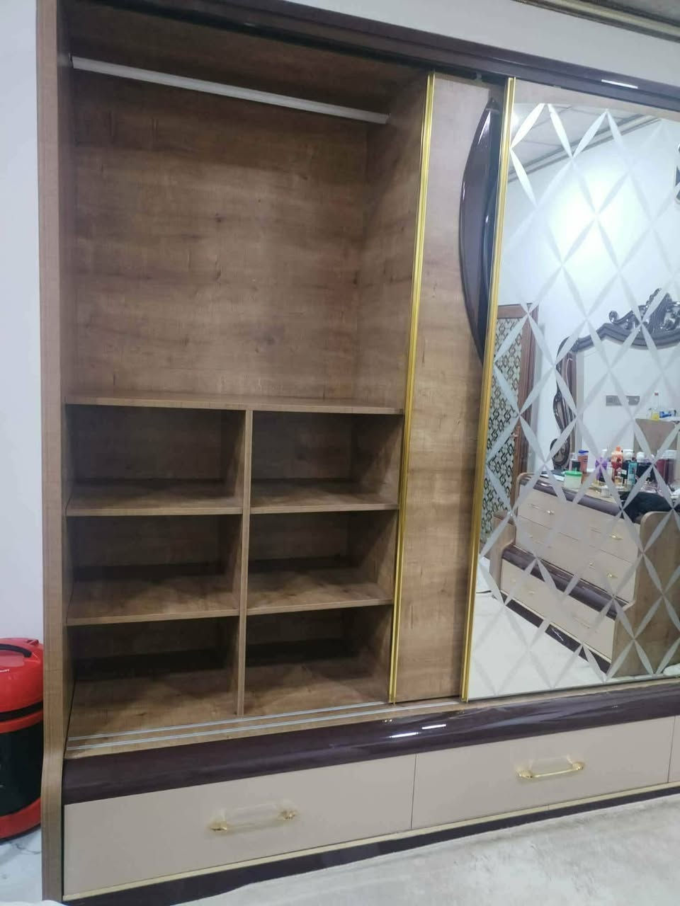 غرفة تركي ثقيل كاملة للبيع
موصل/ جانب الأيسر
 ***********
