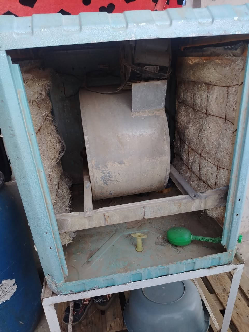 اغراض للبيع اسعار مناسب الي يريد هذا رقمي ***********
