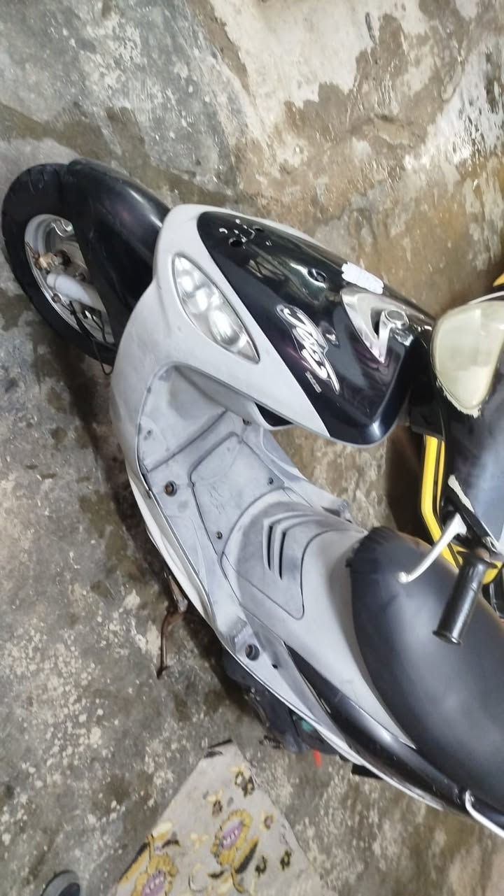 سلام عليكم  مكلف بل نشر دراجه ماكس منغولي
مكينه خير من الله وشلعتها حلوة 
وبلاديه دراجه 
رقم الهاتف ***********
