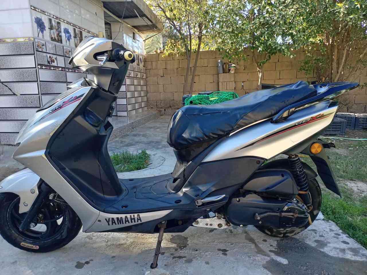 سلام عليكم
سكنز للبيع موديل 2020 بيها محرك ياباني
دراجه نضيفه ماناقصه شي بس بيها تبخير شويه
السعر 400 وبيه مجال ***********
