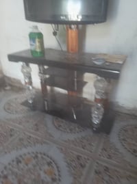 ميز البلازمة • نقص برغي • نضيف