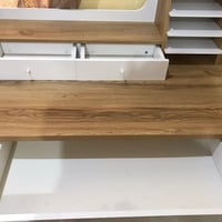 ميز مكتبي • ابي الخصيب عويسيان