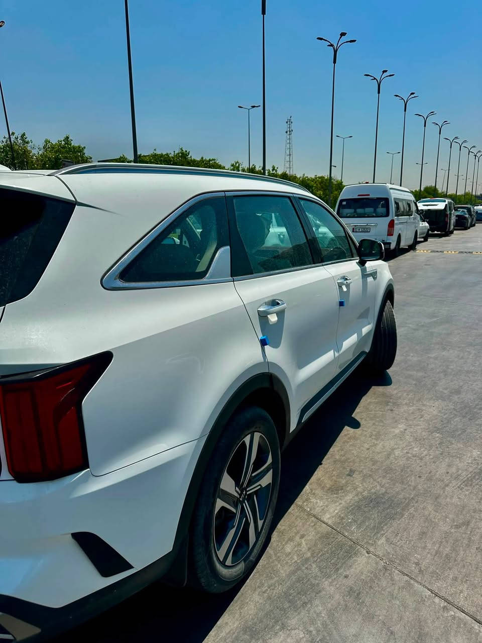 وارد خليجي 
محرك v6 
موديل 2021
ممشا السيارة 40،000
كفاله 
المواصفات 
*بصمه تشغيل 
*بصمه ابواب 
*تشغيل عن بعد 
*أشاير بالمري 
*امري شفط 
*ثلاثه وضعيه انضمه قياده 
*7راكب 
*3قطع تبريد 
*كشنات كهربائية 
*لايت لد
*داخل جلد 
*برد خلفيه بلادي 
*تحكمات استيرن 
*شاشه كبيره 
*كامره دواره 
*جنطه كهربائية 
سياره جديد جداً 
مكان سيارة بغداد 
باسمي سعر 285 ورقة 
*********** وتساب
