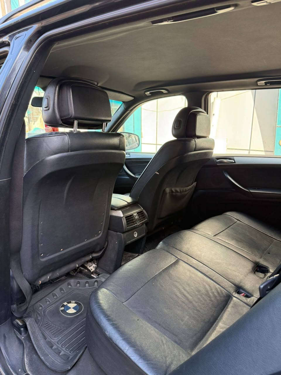 Bmwx5 e70 m57n2 30d 2008 للبيع الرقم بصرة باسمي الاتصال على الرقم ***********
