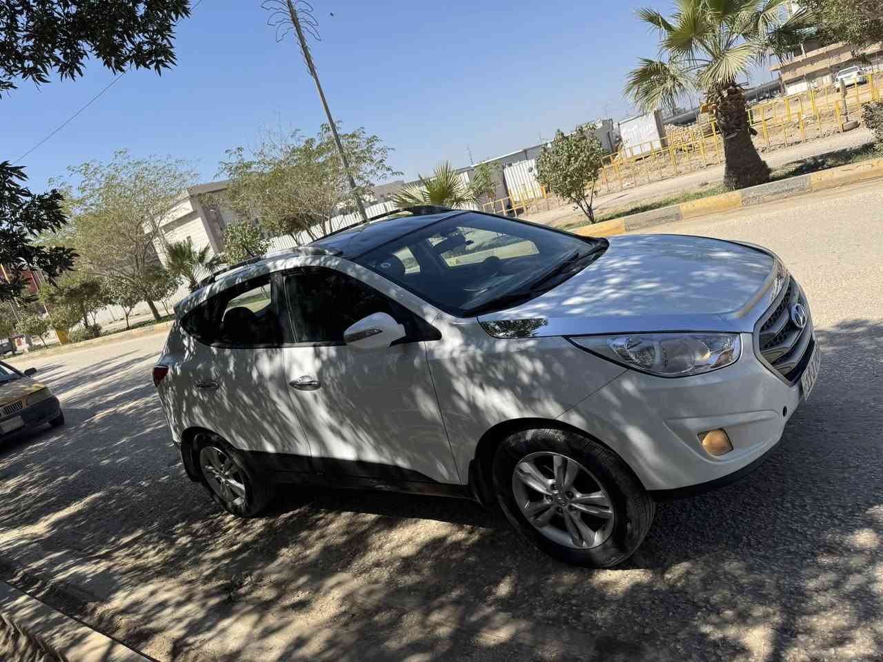 -السلام عليكم ورحمة الله وبركاته 
-هونداي 
-توسان 
2014-
-خليجي 
-رقمه بغداد الانكليزي الجديد 
-كير محرك حداديه كفاله
-تبريد تدفئه كفاله
-بيه صبغ مكانات بدون دواخل 
-السعر 110 وبيه مجال 
-لاتصال ***********
