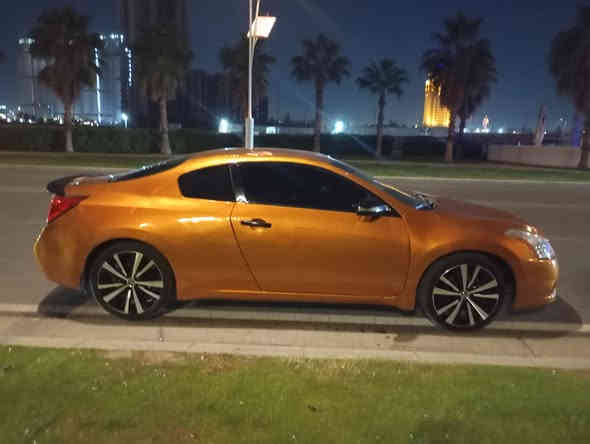 بو فروشتن (نيسان ئالتيما).موديل 2012.فول مواصفات.رقم هه ولير.
تاك ده رگايه سبوورت...
بصمه يه....
تحديد سرعه يه..
جام كهربايه....
ئاوينه كهربايه...
كوشن كاره بايى.
فوليومه..
ئوتويه... 
كاميرا يه..
شاشه ئايباده...
جوار تايه ويل نوى جوان...
گير ومكينه كه بسه به شه رت..
سنه وى نوى تا 2027...باكه بى غه رامه تحويل به شه رت 
نرخى (79$)....معامله.... ناونيشان هه ولير ژماره ى موبايل 
(***********).......
