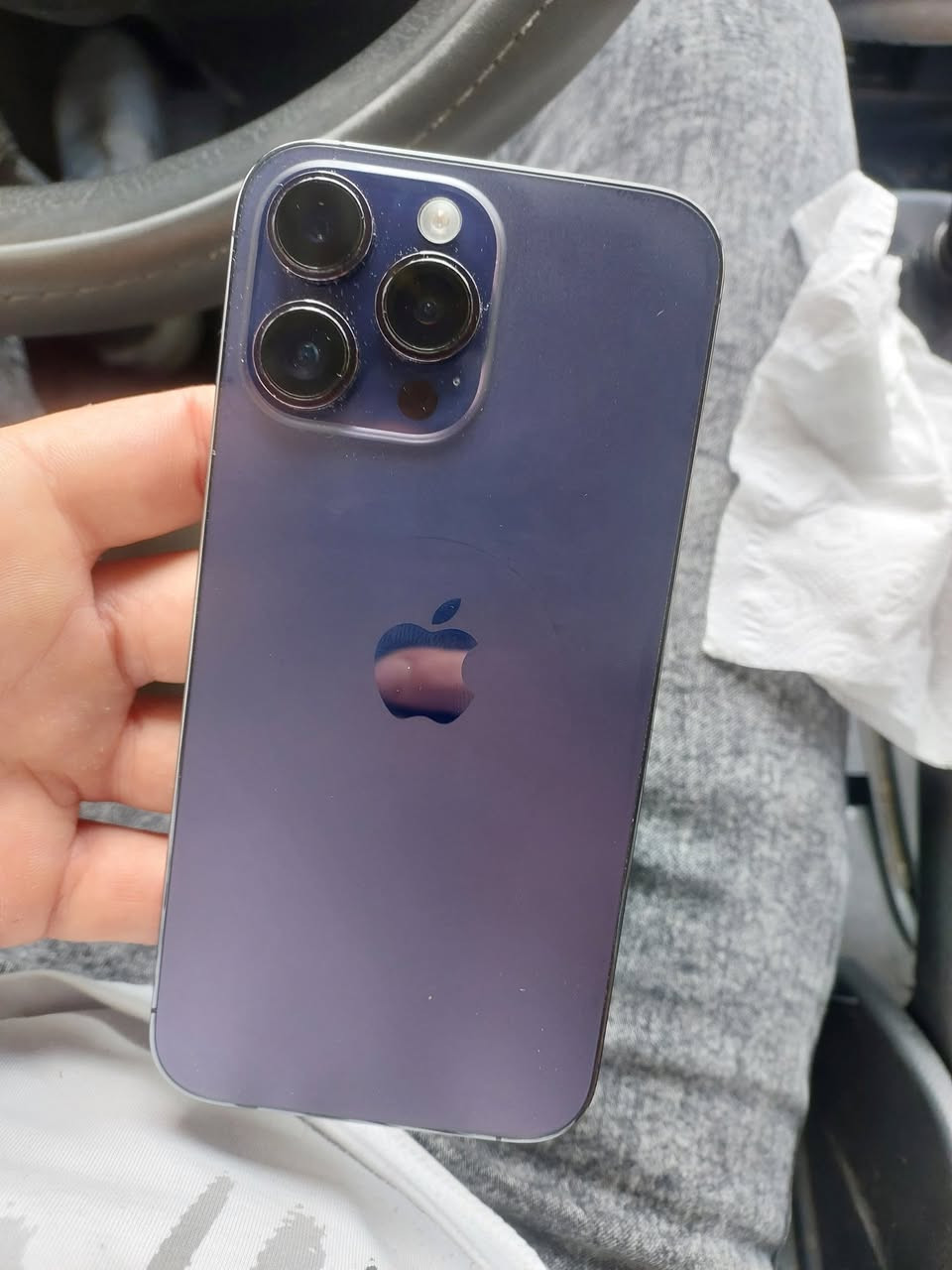 آيفون 14 برو ماكس شرق اوسط 256 نضيف كلش وتر برو دبل سيم بطاريه 89 السعر 950 مكاني بغداد***********
