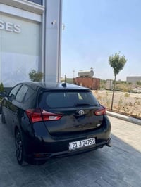 كورولا • قير يدوي • ملاك واحد