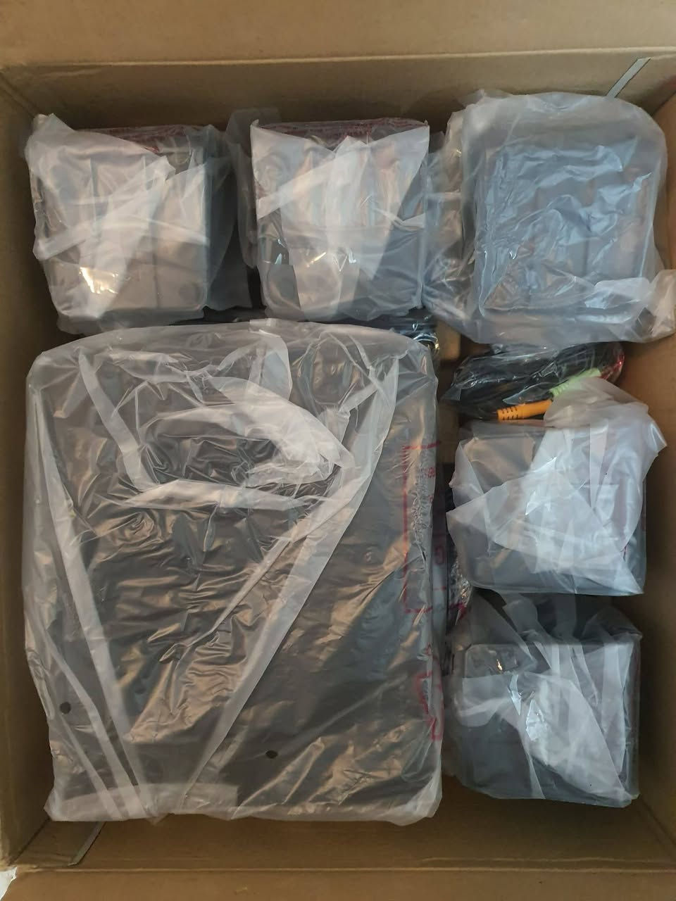 سستم صوت ماركة  Trust 40 w جديد ما مستخدم 5 سماعات وياه


**إذا كنت صاحب هذا الإعلان وتريد حذفه لأي سبب، رجاءا أرسل رسالة إلى الدعم الفني**