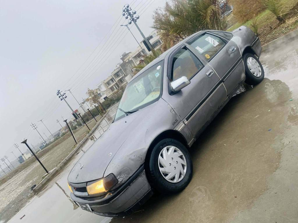 فرۆشتنی خيرا 
ئۆپل فيکترا  سنوق
مۆديل 1991
مە كينە 20i بيلاد گيرعادی
سە نەوی حاسيبە لە گەلە
پيش و دوای کە پسە
سە قف و شانی زوورجوانە
سە نە وی حاسيبە بە شە رت ئاوەليات
موس براوە بە شە رت
تکايەبە س فرۆشنە لەسليمانيم
سعری 14گە لا ***********
*********** السليمانية, العراق
