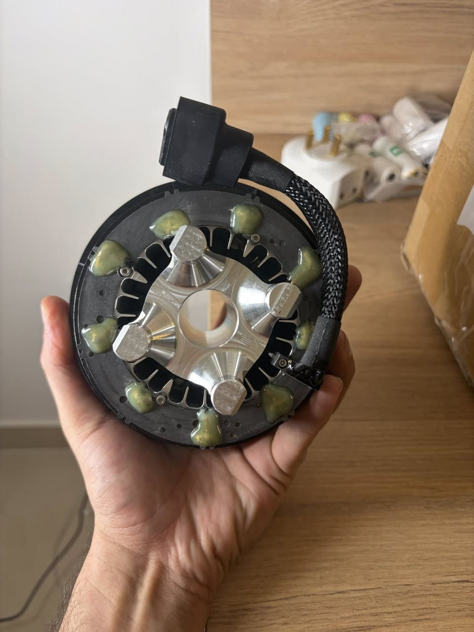 سلام عليكم 
عندي هذا ماطور مال درون دي جي اي 
بصراحه ما اعرف سعره 
للتواصل على الخاص


**إذا كنت صاحب هذا الإعلان وتريد حذفه لأي سبب، رجاءا أرسل رسالة إلى الدعم الفني**