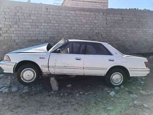 السلام عليكم للبيع هورتوب موديل ١٩٩١ السياره سابقن مكفوله وجديده وصار بيه حادث ابيع عل حادثه السياره شغاله وتمشي بيه مكينه وكير وحداديه جدد تخم تاير جديد كهربائيات شغاله كله حادثه بصيط كلش السياره صفحت السايق والقماره شواصي مابيهن شي رقم صلاح الدين  الإنكليزي بسمي سعرها 26 ورقه وبيه مجال هذا رقمي *********** مكاني بلحله بيع مستعجل شراي يتصل وبيك خير وتدلل
