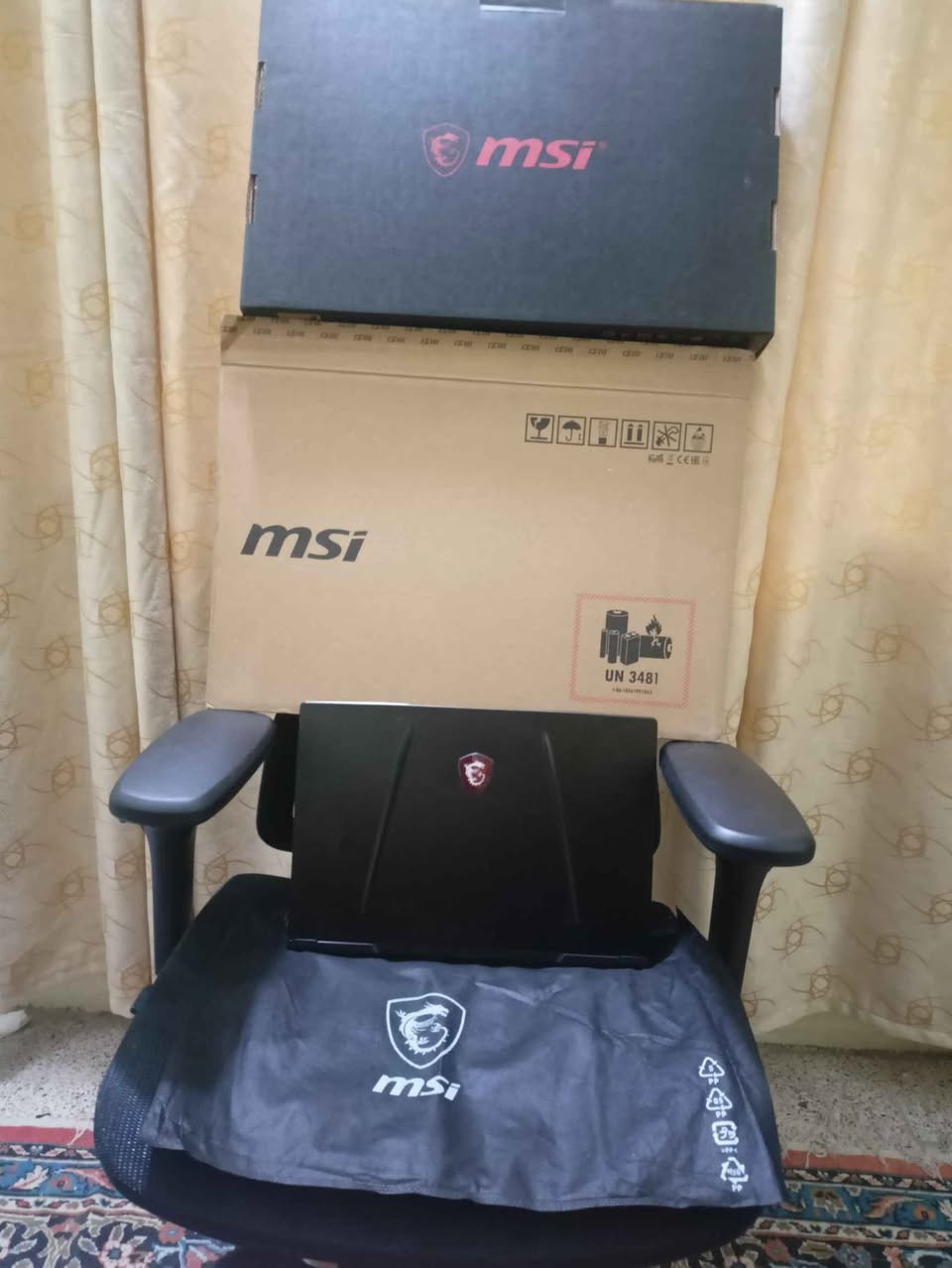 للبيع لابتوب MSI GL65 Leopard (نسخة Ti) | استخدام شخصي نظيف جداً بكرتونته
التفاصيل:
لابتوب MSI فئة Leopard الاحترافية للألعاب والتصميم، الجهاز بحالة الوكالة (استخدام شخصي خفيف)، لم يسبق فتحه أو إجراء أي صيانة له، ويأتي مع كامل ملحقاته الأصلية والكرتونة.
المواصفات التقنية:
المعالج: Intel Core i7-10750H (الجيل العاشر - فئة الأداء العالي).
كارت الشاشة: NVIDIA GeForce GTX 1650 Ti (نسخة Ti القوية بذاكرة 4GB).
الذاكرة (RAM): 16GB DDR4.
التخزين: SSD Samsung 512GB (سرعة فائقة جداً في التشغيل).
الشاشة: 15.6 بوصة FHD بتردد 144Hz لسلاسة تامة في الألعاب.
المميزات: نظام تبريد Cooler Boost 5 مزدوج، كيبورد Gaming مضيء، نظام صوتي Hi-Res Audio.

الملحقات:
الكرتونة الأصلية.
الشاحن الأصلي.
السعر المطلوب:
820,000 دينار عراقي 
الجهاز نظيف جداً ومواصفاته ممتازة للسعر.
لالتواصل: [***********]
عنواني الموصل لا يوجد توصيل
اذا عندك طريقة فممكن موصل, نينوى
