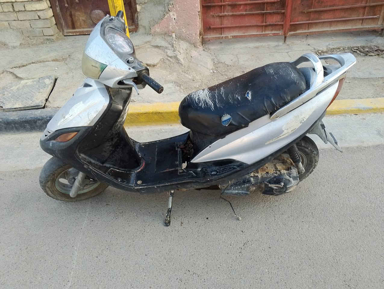 دراجة ماكس 140 انطيكياها تشتغل 
‏سعر 200 المكان حي الجهاد 
‏الرقم متوفي بي واتس اب ***********
‏
