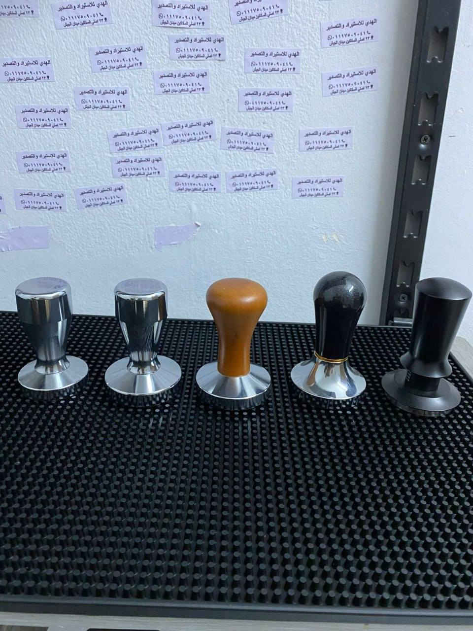 التفاصيل الصغيرة هي اللي بتصنع الفارق الكبير! ✨☕
​هل بتخطط لتجهيز كافيه مودرن؟ أو بتحدث أدوات مطعمك؟ أو بتستعد للموسم السياحي الجديد في فندقك أو قريتك السياحية؟
​في عالم الضيافة، "الرفايع" والأدوات الصغيرة مش مجرد كماليات.. دي هي أساس السرعة، الاحترافية، وتقديم تجربة لا تُنسى لعميلك!
​في [شركة الهدي]، وفرنالك تشكيلة متكاملة من أجود وأحدث رفايع ومعدات البارات والمطابخ المركزية اللي بتتحمل ضغط الشغل وبتعيش معاك:
​🥄 رفايع ومعدات البار والكافيه (للـ Baristas والمشروبات):
​أدوات الإسبريسو والبار: بتشرز الحليب (بمختلف المقاسات)، تامبرز احترافية، مصافي، وموزعات البن.
​أدوات الكوكتيل والـ Mixology: شيكرز، ملاعق بار طويلة، وملاقط الثلج والفاكهة.
​التقديم: صواني تقديم مانعة للانزلاق، ومنظمات الماصات (Straws) والمناديل.
​🍽️ رفايع المطابخ والفنادق (للـ Chefs والخدمة):
​أدوات التقطيع والتحضير: سكاكين شيف احترافية (بمختلف الألوان لمنع التلوث التبادلي)، مسان سكاكين، ومقاشر.
​أدوات الطهي والسكب: مهارس، مغارف غرف، مساكات بوفيه (Tongs) ستانلس ستيل ومقاومة للحرارة.
​الحفظ والتخزين: علب ثلاجة وبوفيه (Gastronorm) بجميع المقاسات، ودوارق السوائل.
​🏨 تجهيزات القرى السياحية والبوفيه المفتوح:
​أدوات غرف الفنادق ومستلزمات الحمام الراقية.
​معدات البوفيه الصغير، سخانات الشاي والقهوة، وموزعات العصائر.
​🌟 ليه تختار منتجاتنا؟
​خامات عالية الجودة: ستانلس ستيل نقي، بولي كربونات مقاوم للكسر، ومواد آمنة تماماً للغذاء (Food Grade).
​أسعار تنافسية: خصومات خاصة للكميات وتجهيز المنشآت بالكامل.
​شحن وتوصيل لجميع المحافظات: مكانك فين ما كان، حاجتك هتوصلك لحد باب المنشأة.
​📊 حافظ على برستيج مكانك وسرعة خدمتك.. التفاصيل الصغيرة هي سر نجاح الكبار!
​📞 للطلب والاستفسار ومعاينة الكتالوج:
​#تجهيزات_كافيهات #تجهيزات_مطاعم #تجهيزات_فنادق #قرى_سياحية #رفايع_مطبخ #أدوات_بار #باريستا #شيف #معدات_فنادق #معدات_مطاعم #Horeca #HorecaEgypt #CafeEquipment #RestaurantSupplies #HotelAmenities #KitchenTools #BaristaTools #بوفيه


**إذا كنت صاحب هذا الإعلان وتريد حذفه لأي سبب، رجاءا أرسل رسالة إلى الدعم الفني**