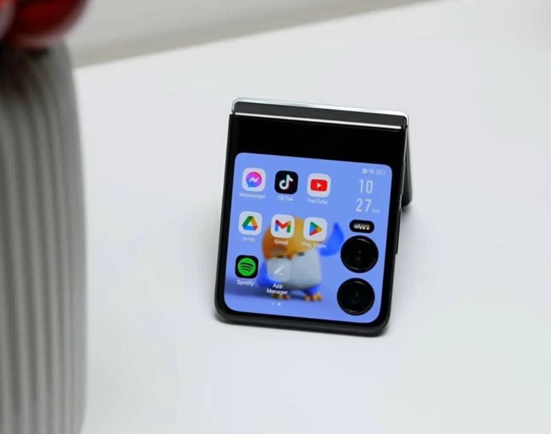 الـهـاتف  الملكي  🔥
Infinix Zero Flip 😍
– أول هاتف قابِل للطي من Infinix، يجمع كل التقنيات التي تحلم بها بعيدًا عن تكاليف الأجهزة الفاخرة✨👌🏻

الشاشة6.9 بوصة - 120 هرتز - LTPO AMOLED
بطارية بسعة 4720 مللي امبير مع شحن سريع قوة 70W ⚡️
بمعالج خارق المعالجMediatek Dimensity 8020 💥
وذاكرة تخزين
 512GB RAM16 ❤️

السعر ٤٥٠ وبيه مجال مكاني بغداد


**إذا كنت صاحب هذا الإعلان وتريد حذفه لأي سبب، رجاءا أرسل رسالة إلى الدعم الفني**