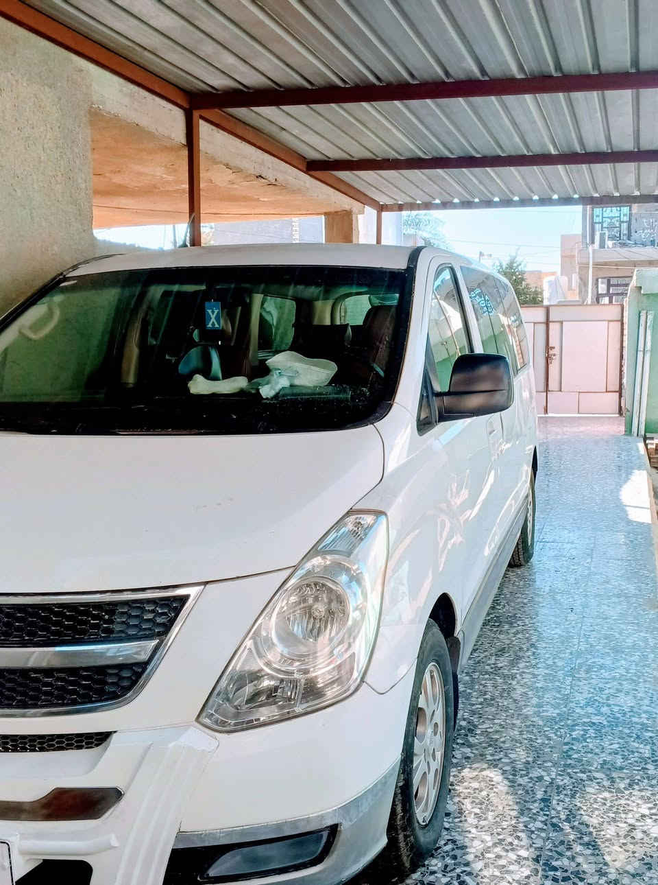 ستاركس كامل المواصفات موديل ١٢ مكفولة كفالة عامة مكينة من كلهن مابيها اي نقص مكينة مفتوح وكير عادي مصفرة هيئة وضريبة سنوية جديدة قبل اسبوع اتجددت تحويل ثاني يوم العنوان بغداد رقم الهاتف *********** وات ساب
