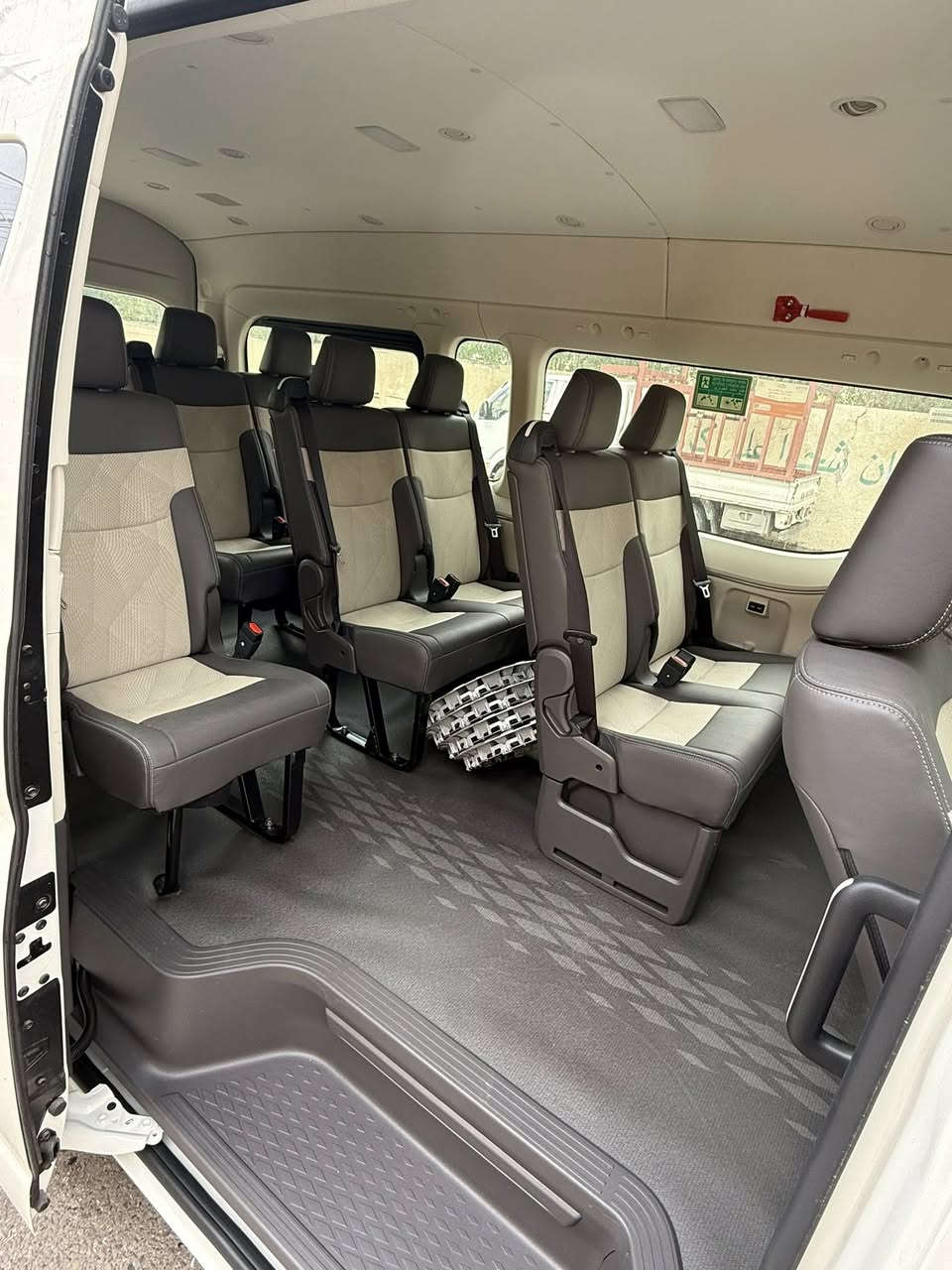 سلام عليكم تويوتا هايس 2026 فوول مواصفات گيرر عادي باب كهرباء زيروو صفركيلو مترر رقم بغداد مكاني بغداد ترهم مراوس حسب القناعه الاستفسار ع ***********
