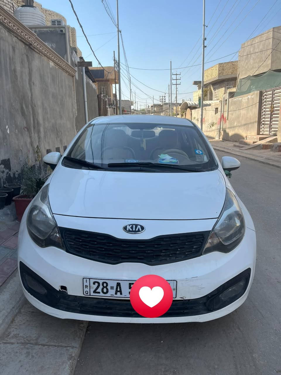 السلام عليكم ورحمة الله وبركاته السعر 97 بيه مجال 
سيارة كيا ريو خليجي للبيع 2013 سيارة نضيفة 
باسمي مداور ثاني يوم رقم نجف سنوية 27 
بيه 2 قطعتين صبغ الباب الصدر والجاملغ الأمامي الايسر جهة السايق محرك 1600 مكاني كربلاء طويريج
الاستفسار  ‭0775 193 0009‬
