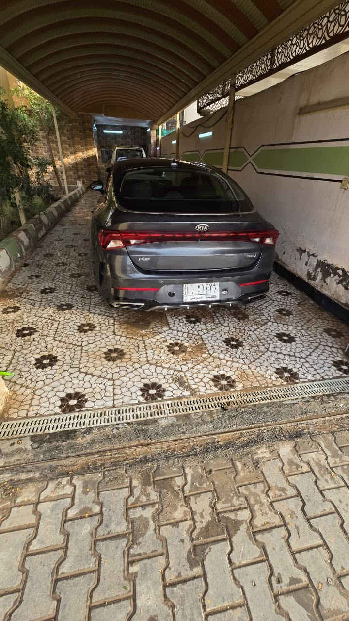 كيا K5 LXS موديل 2021 وارد أمريكي
• رقم السيارة: قادسيه معوقين باقي 5اشهر وتصير حره 
• محرك 1600 سي سي تيربو
• ناقل حركة أوتوماتيك 8 سرعات
• كاميرا خلفية
• مثبت سرعة
• تحذير الاصطدام الأمامي
• نظام المحافظة على المسار (Lane Assist)
• تنبيه الخروج عن المسار
• حساس النقطة العمياء بالمرايا
• تنبيه حركة المرور الخلفية عند الرجوع
• حساسات مساعدة عند الانعطاف وتغيير المسار
• مقود متعدد الوظائف (ستيرن تحكم)
Android Auto و Apple Carplay شاشة تدعم •
• تشغيل بصمة وزر تشغيل
• مكيف أوتوماتيك
Smart / Sport / Normal :أنظمة القيادة •
• نظام الثبات الإلكتروني (ESC)
• نظام مانع الانزلاق (TCS)
حادث موضح بالصور 
السعر  ١٤٣
للاستفسار الاتصال بالرقم 

‭***********‬
