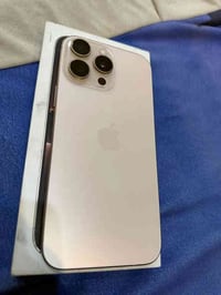 يفون 16 برو ماكس   ذاكره 256  البطاريه 100  عدد الشحنات واضح بلصوره  ا...