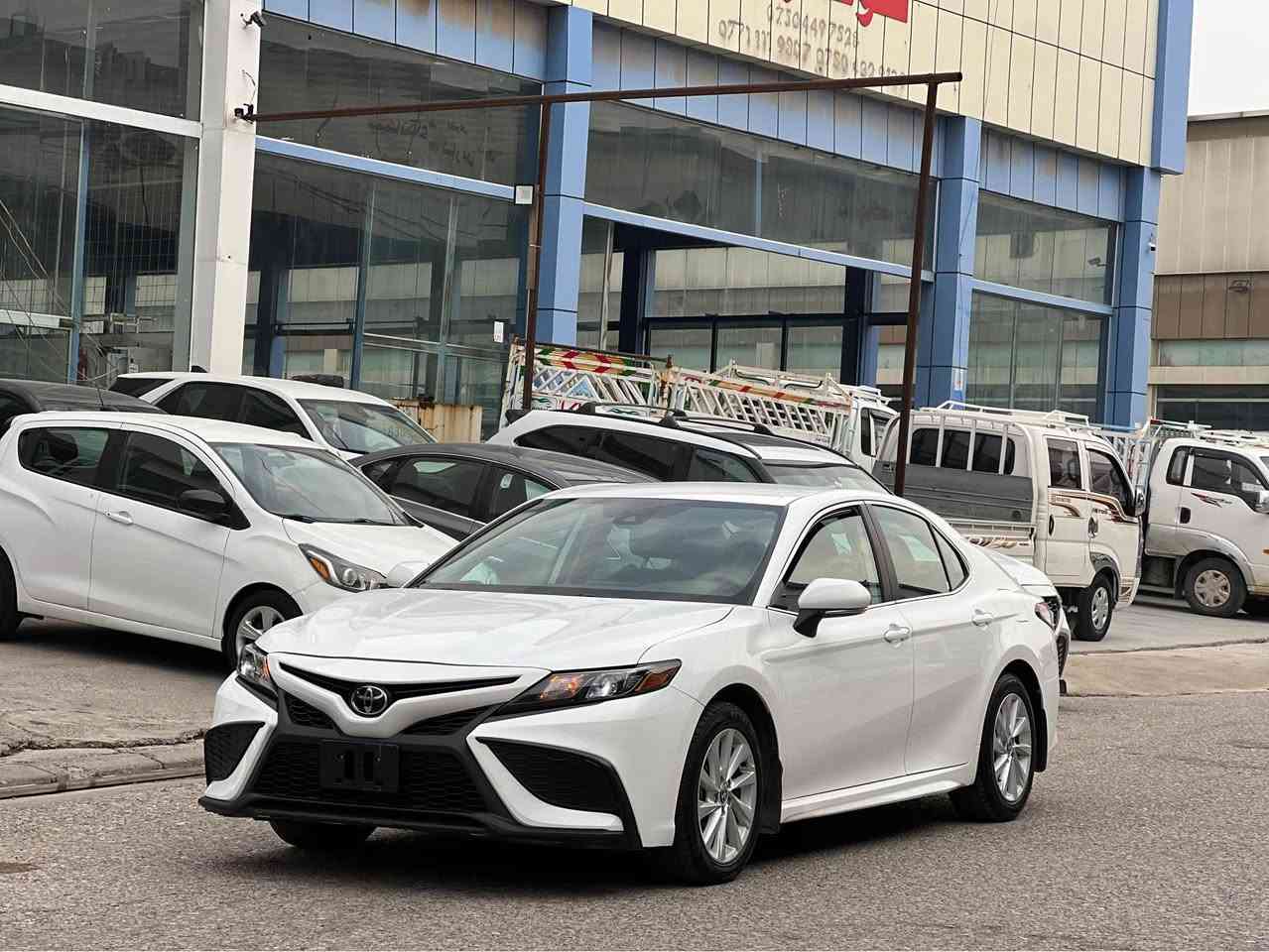 TOYOTA CAMRY 2024 SE 🤍
تيوتا كامري ٢٠٢٤ اس اي
موصفات 
بصمه ⚫️
شاشه كبير 🖥️
رادار 
حساس 
كشن هيتر
سكان هيتر 
تحكم ستيرن 
تحديد سرعه 
كشن جلد 
كشن كهرباي
و بعد مواصفات موجود بل سياره 
ضرر: جملغ و بنيد صبغ بدون دواخل بدون ارباك صور حادث موجود بل منشورا 
مكان سياره اربيل شارع ١٠٠ م 
☎️***********☎️ اكر, نينوى
