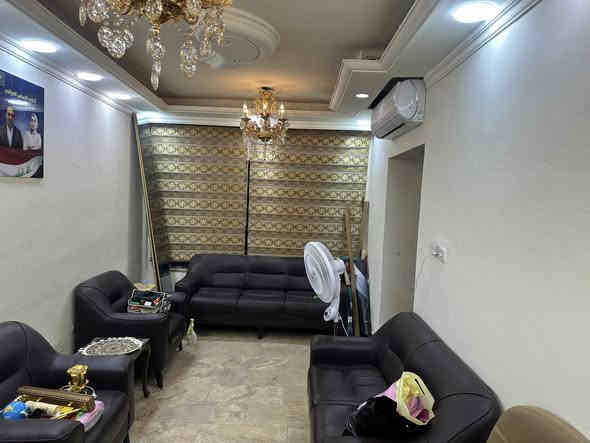 السلام عليكم  مشتمل معزول طابقين مكانه الكراده تقاطع الاورزدي مؤثث مكتبي يصبح شركه او عياده طبيه ***********
