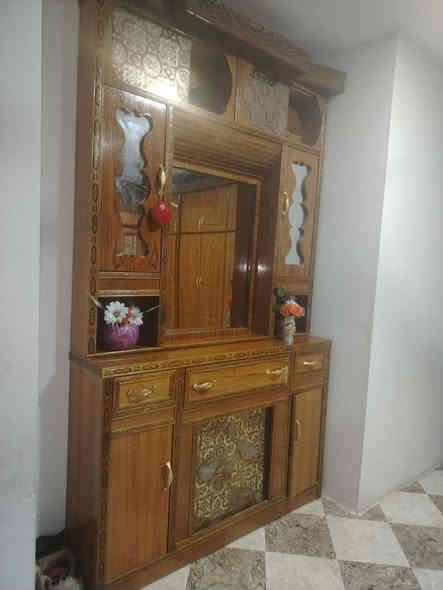 السلام عليكم غرفه نضيفه حيل البيع السعر ٨٥٠ مكان الحبانيه ***********
