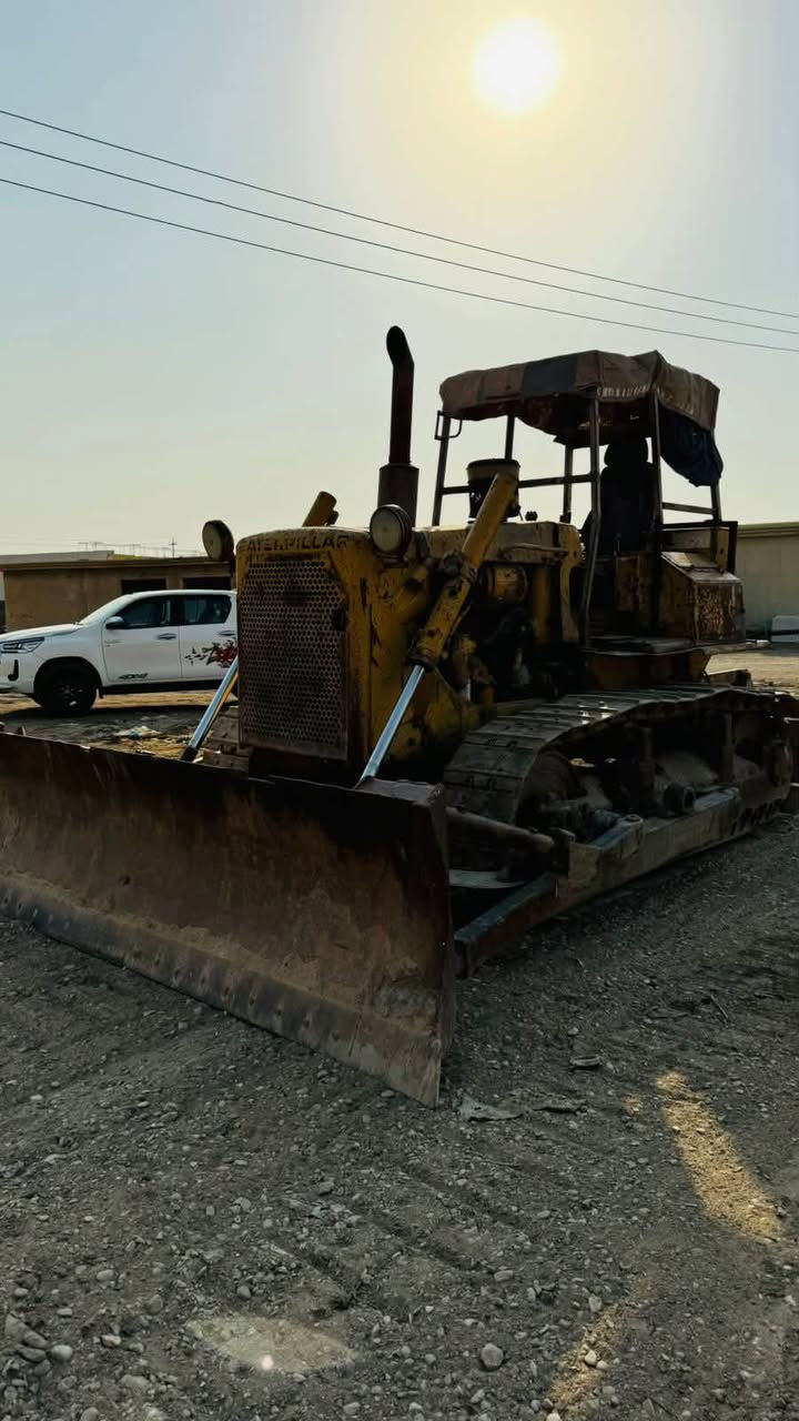 بلدوزر كتر D6 محرك بخاخ ابو البليتة
جاهزة للعمل  السعر 11 مليون وبيها مجال 
مكاني / ديالى _ ناحية كنعان 
التواصل / ***********
