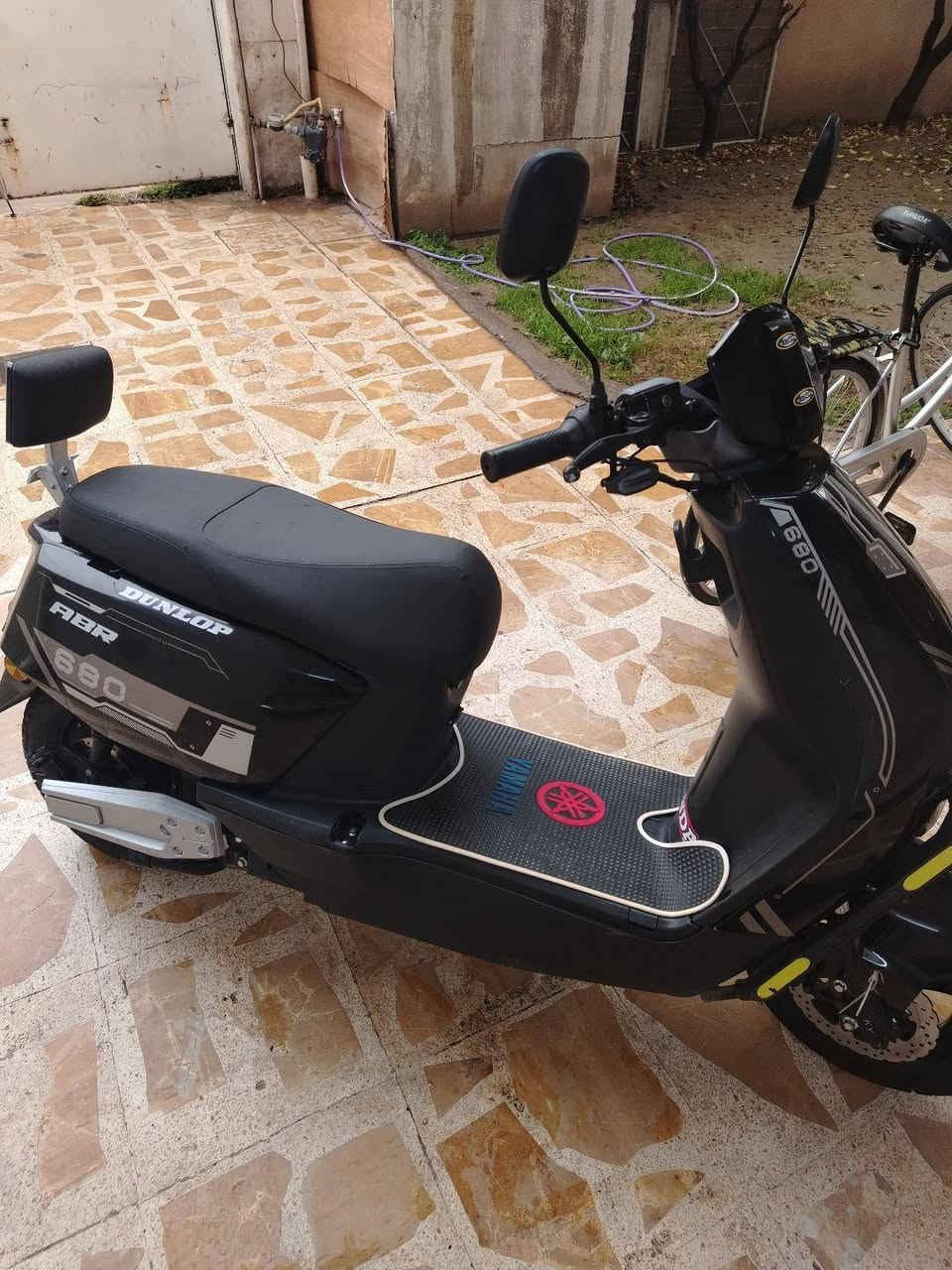 سلام عليكم دراجه ABR680 المعروف والمرغوب مواصفات  بك+ حساس بريك  + 6بطاريات دبل +سرعه 60 حقيقي للبيع او مراوسه حسب القناعه استفسار خاص مكان موصل 
رقمي ***********
