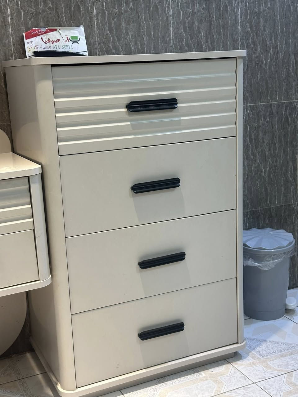 غرفه نوم تركي شاه اخذتها ب ٣ملايين و٢٠٠ واريد أشيل  ٩قطع ( كنتور ٦ أبواب وچربايه وميز مرايا وميز درور ومرايا زاويه وطابوريه وشازلون وميز صغير عدد ٢) + الدوشگ هديه🎁


**إذا كنت صاحب هذا الإعلان وتريد حذفه لأي سبب، رجاءا أرسل رسالة إلى الدعم الفني**