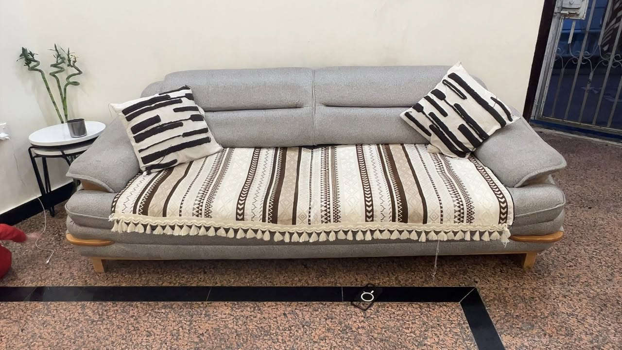 قنفات تركي للبيع  10 مقاعد 
الضهر مالته قلاب وياهن 6 كوشات
نظيفااات ومابي اي ضررر 
رايدي ب700 وبي مجال بسيط للشراي
العنوان بغداد منطقه المشتل شارع الجامع

‭0771 859 9301
