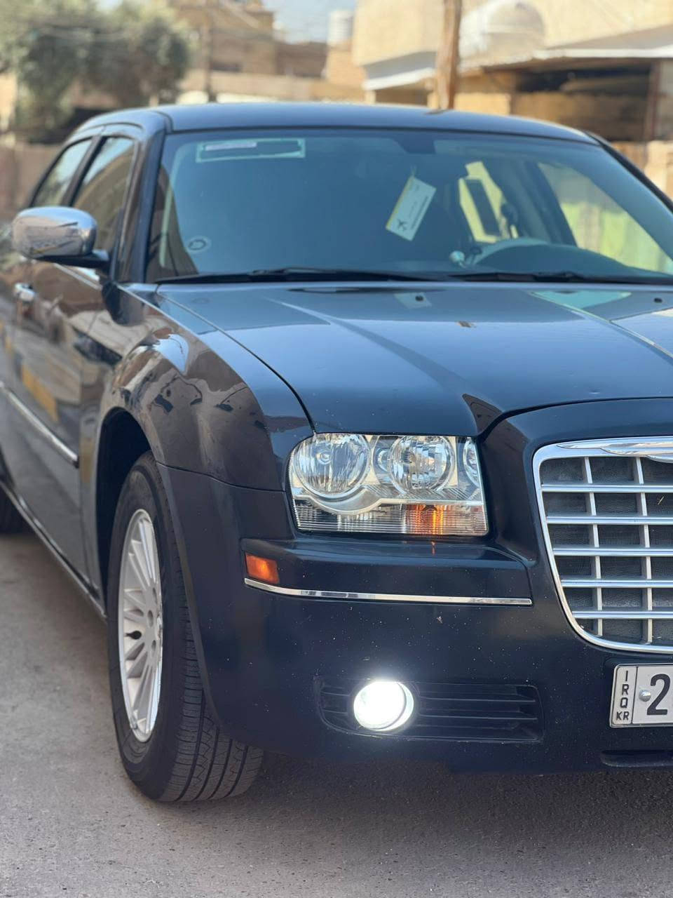 اوباما 
موديل 10 اصل 3500 اربع جوكات 
رقم دهوك جديد بسمي ماشيه 200 مامشتغله خط 
مكان سياره ديوانيه   / ***********
