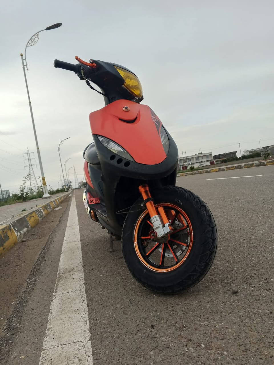 السلام عليكم 
ماكس عدله بوشه 55 شلعه ومعدل فول اله ايعلك كلها مزوده صالنصه scكهربائيات كلها شغاله سلف هندر تخم تاير جديد دراجه كامله مكمله السعر 450 وبيها مجال الاتصال *********** *********** مكانها الاسحاقي مركز الناحيه
