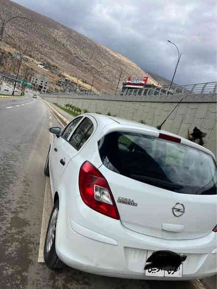 ئوبيل ٢٠١٤  فول عادي  گير عادية بي سبوغ  بي ليدران
تةنها يةك دوو پةلةي هةية  
 بةشةرت  مةكينة گير  
سعر ٦٥ مةجاليكي كةم 
***********
***********
*********** سوران
