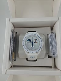 مون سواتش • كوارتز • مراحل القمر