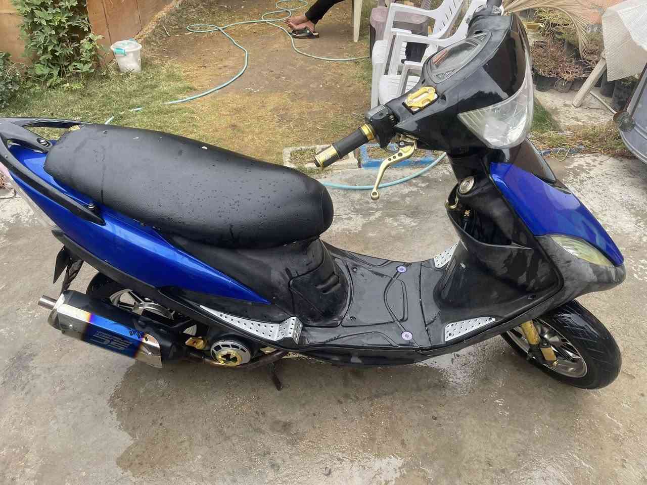 سلام عليكم دراجه للبيع ماكس عدله بوشه ٥٥ درجه شلعه ومعدل طيران نكرهه سلف بكل وقت ترايك وينً ميعجبك أساير هورن كله شغال السعر ٥٠٠ وبيه مجال قليل كلش المكان بغداد البياع شارع قطر الندى


**إذا كنت صاحب هذا الإعلان وتريد حذفه لأي سبب، رجاءا أرسل رسالة إلى الدعم الفني**