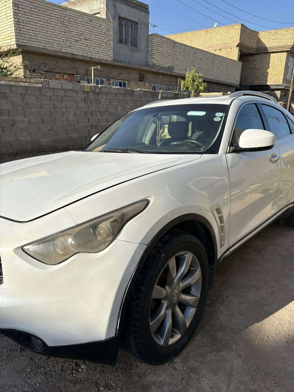 سلام عليكم انفنتي fx50s 2009فول مواصفات رقم دهوك 
تحويل ثاني يوم باسمي ماشية 217000 الف محرك 3.5 ستة سلندر مواصفات السيارة 
فتحة سقف 
كامرة خلفية
تدفئة كشنات
تبريد قطعتين ثلاجة
كشنات خزن ميموري 
تحكمات ستيرن 
5 بصمات ترحيب 
فول السيارة 
صدر السيارة تعبان يحتاج تبديل 
كشر السيارة نظيف بحالة ممتازة 
تحتاج شويه ترتيبات 
السعر المطلوب 95 وبيها مجال ان شاء الله للاستفسار
*********** مكان السيارة بغداد
