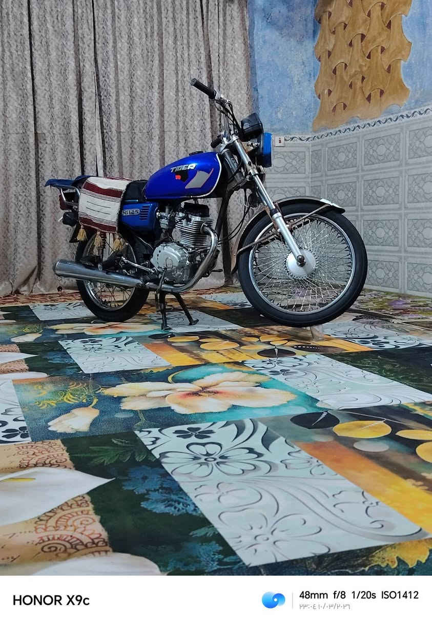 تايكر لبيع موديل 20مكفوله كفاله عامه وراق صولي كهربياته كله شغاله  الدراجه نضافه فول مجنبزه فول السعر 375وبيه مجال شي قليل)) المكان بابل الهاشميه  )) اتصل واني خادم)   
((***********))
