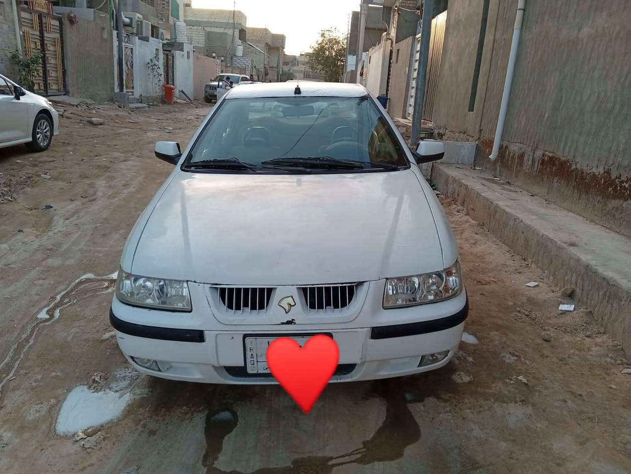 السلام عليكم  . رمضان كريم ينعاد عليكم بصحه والعافيه.
سمن للبيع مديل 11 مكينه وگير حلوات. 
تبريد تدفئه. تخم تاير جديد. سنتر لك شغال. 
كهربائيات كامله سياره حلوه ومقبوله. 
السعر 36 مع المجال. 
رقم الهاتف ***********.
العنوان.  النجف الاشرف.
