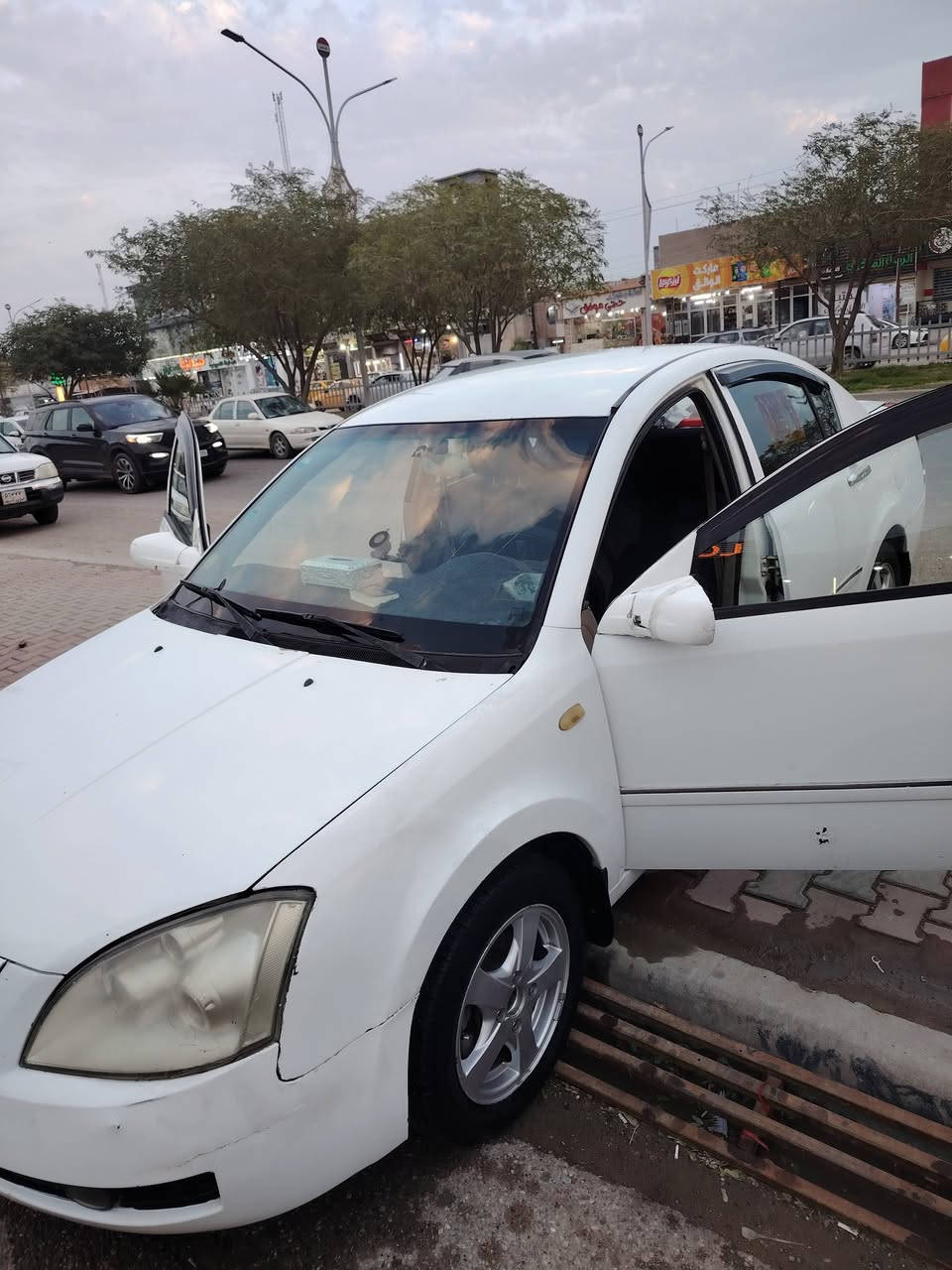 سلام عليكم سياره شيري A5  بيع
اشويه بيه بارد و مكينه تحويل  كامري ابو جاف    رقم مشروع الوطني  شراي خابر ***********
