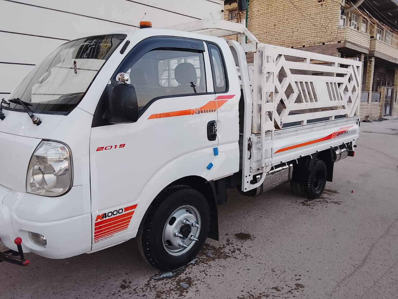 سلام عليكم كية فحل موديل 2011 رقم بغداد إنكليزي بسمي سنوية 2029 سيارة جاهزة مكينة  جديدة كير جديد اكسن جديد سيارة جاهزة مال جناي تخم تاير كهربائي كلة شغال صدر جديد لا ضربة ولا صبغ مكفولة كفالة عامة الرقم *********** الرقم *********** مكان بغداد الدورة
