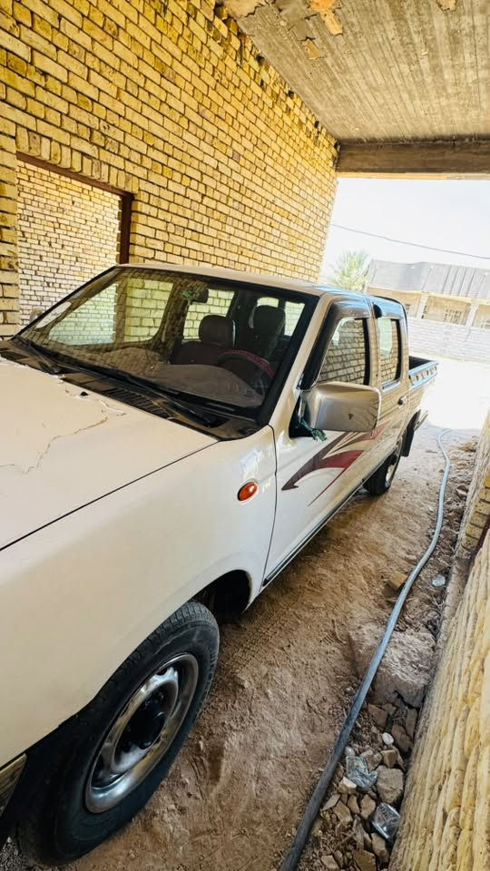 نيسان ٢٠١٥ للبيع
بيكم نيسان موديل ٢٠١٥ رقم ذي قار دولي 
سيارة جاهز تبريد حداديه 
بيها صبغ جاملغ امامي 
السعر ١٢٠ بيها مجال 
مكان ناصريه للتواصل *********** متوفر واتساب
